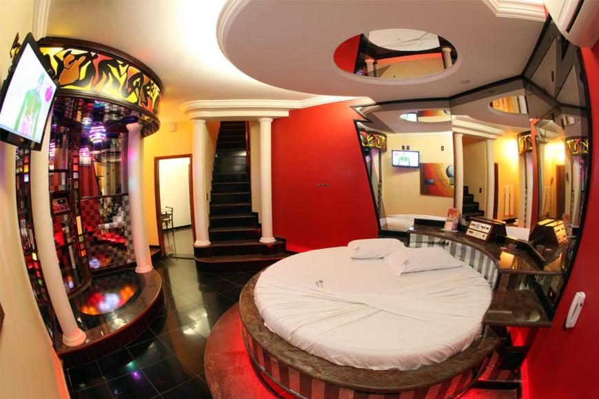 Hotel & Motel Le Baron (Adults Only) Pôrto Ferreira المظهر الخارجي الصورة