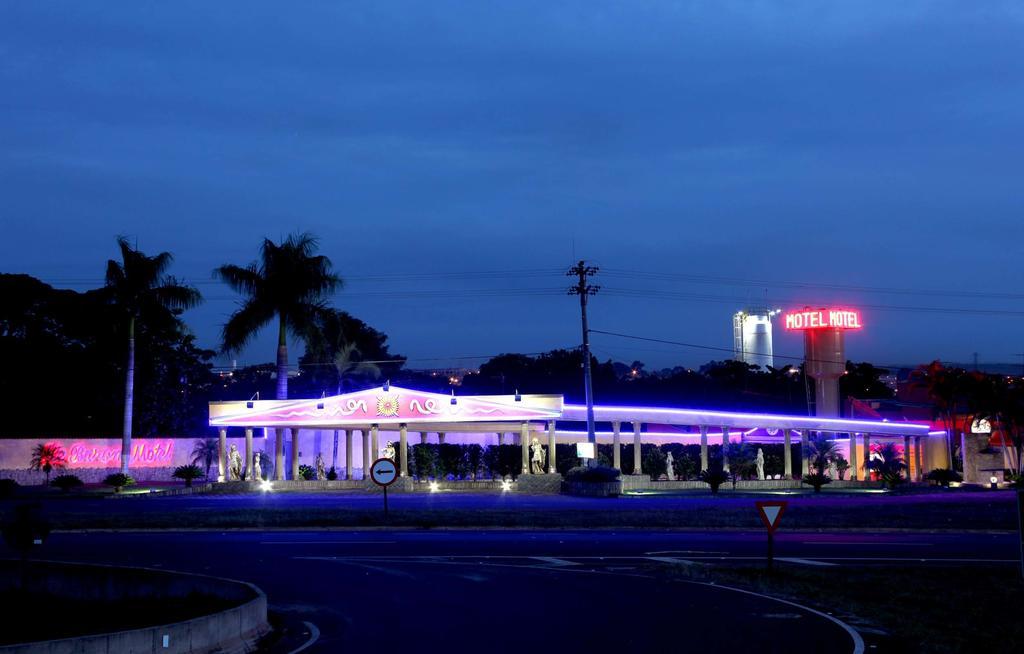 Hotel & Motel Le Baron (Adults Only) Pôrto Ferreira المظهر الخارجي الصورة