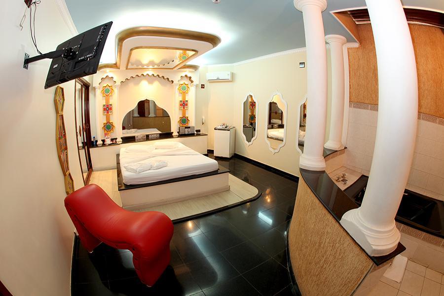 Hotel & Motel Le Baron (Adults Only) Pôrto Ferreira المظهر الخارجي الصورة