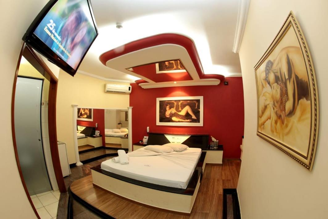 Hotel & Motel Le Baron (Adults Only) Pôrto Ferreira المظهر الخارجي الصورة
